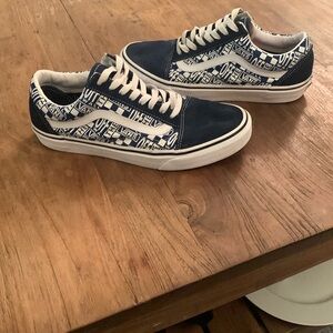 Vans Old Skool Sneakers, size 9 mens, 10.5 womens